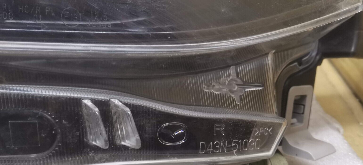 MAZDA 2 MK3 DJ 2019 - ON FRONT RIGHT DRIVER SIDE HEADLIGHT D43N-51030 ma220