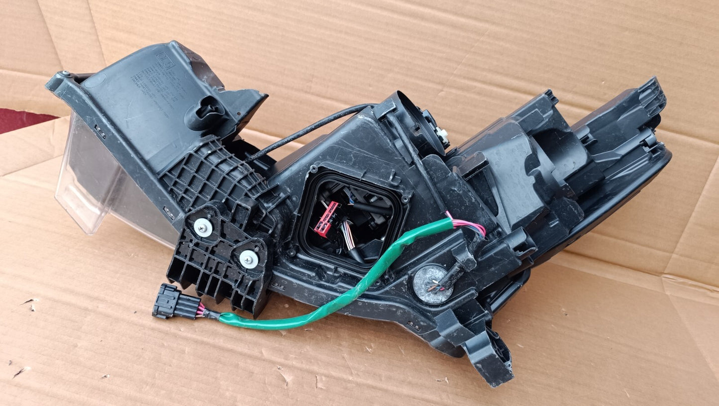 NISSAN LEAF FRONT RIGHT DRIVERS SIDE HALOGEN HEADLIGHT 260105SJ0A 2018 2024 ni60