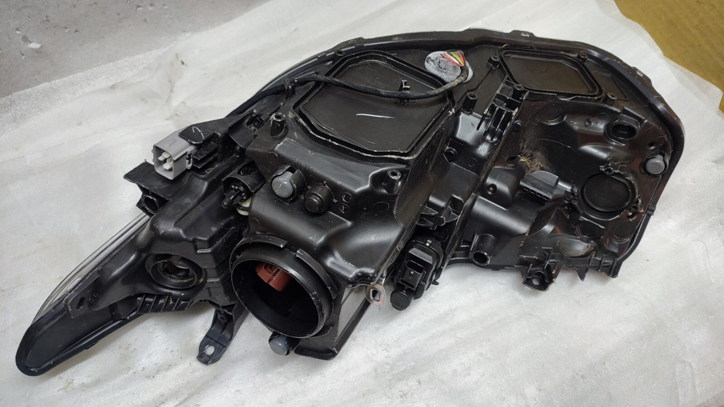 TOYOTA AURIS HEADLIGHT FRONT RIGHT OSF 81110-02K40 Auris Head Lamp HYBRID TO49