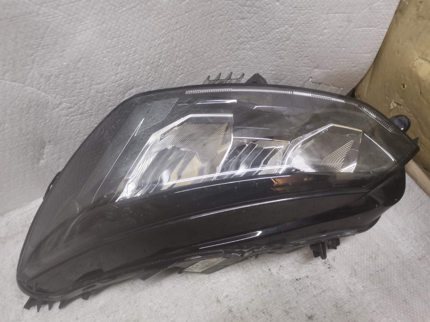 Peugeot 2008 / 208 LED Headlight (LEFT) Passenger Side 2020 led