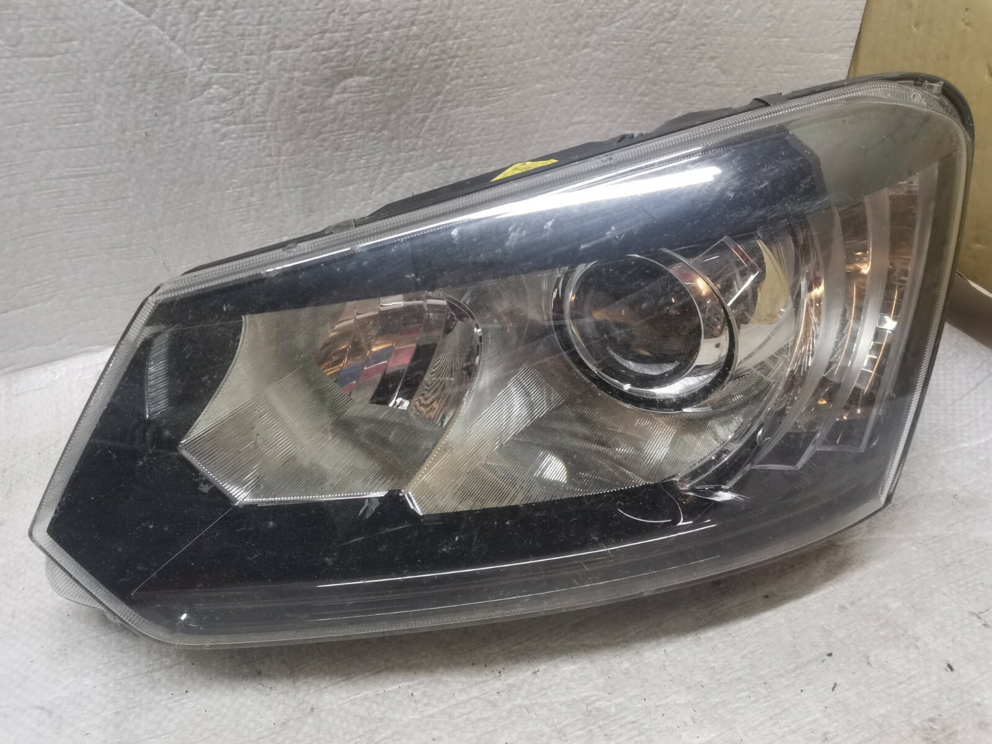 SKODA YETI 2013-17 NEARSIDE LEFT XENON LED HEADLIGHT GENUINE 5L2941015C skye27