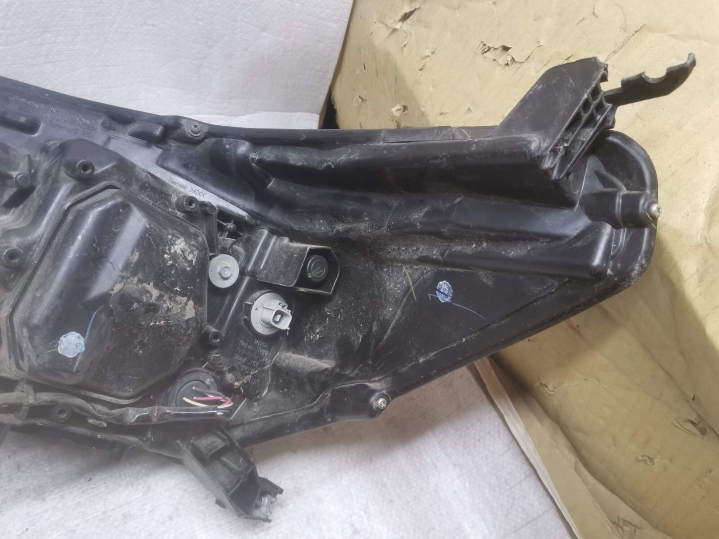 TOYOTA HILUX 2015-2019 DRIVER SIDE RIGHT FULL LED XENON HEADLIGHT GENUINE tohi10