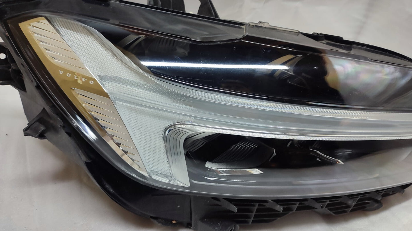 VOLVO XC60 Headlamp FULL LED RHD RIGHT 2017-2024  RH 32337371  / 32337373-8 vo75