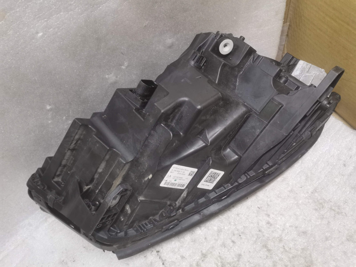 MERCEDES BENZ GLA 2017 -2020 LED PASSENGERSIDE HEADLIGHT A1569067100 m15650