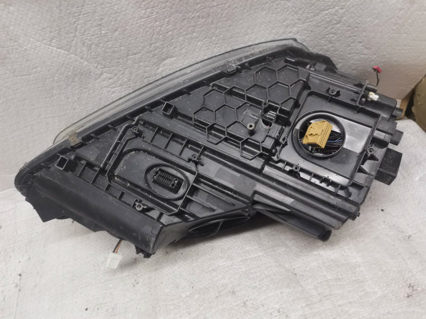 SKODA YETI 2013-17 NEARSIDE LEFT XENON LED HEADLIGHT GENUINE 5L2941015C skye27