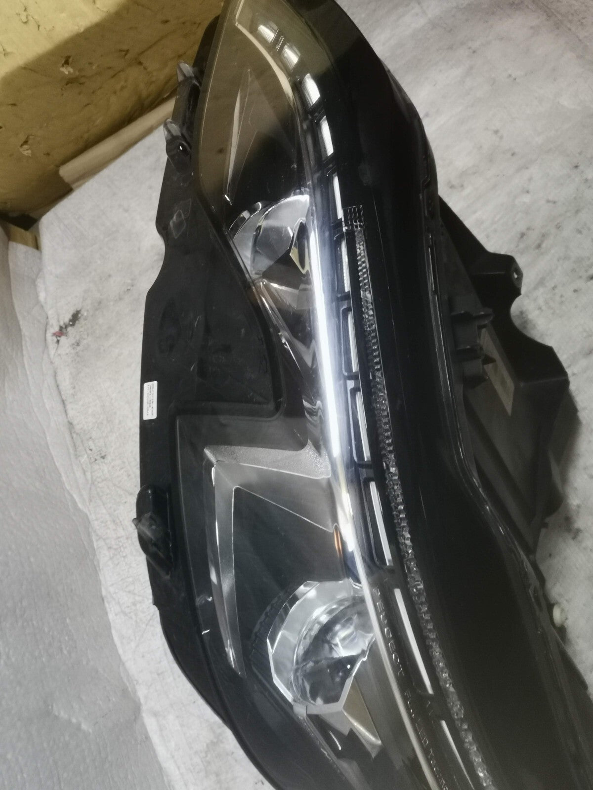 Peugeot 3008 2017-20 Left NEARSIDE headlamp Headlight 89909537 9810478780 psa13