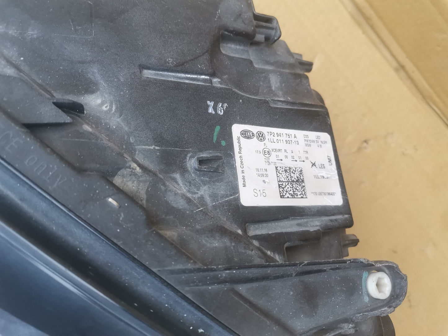 Volkswagen Touareg II 2016 Left front headlight headlamp 7P2941751A vwta107