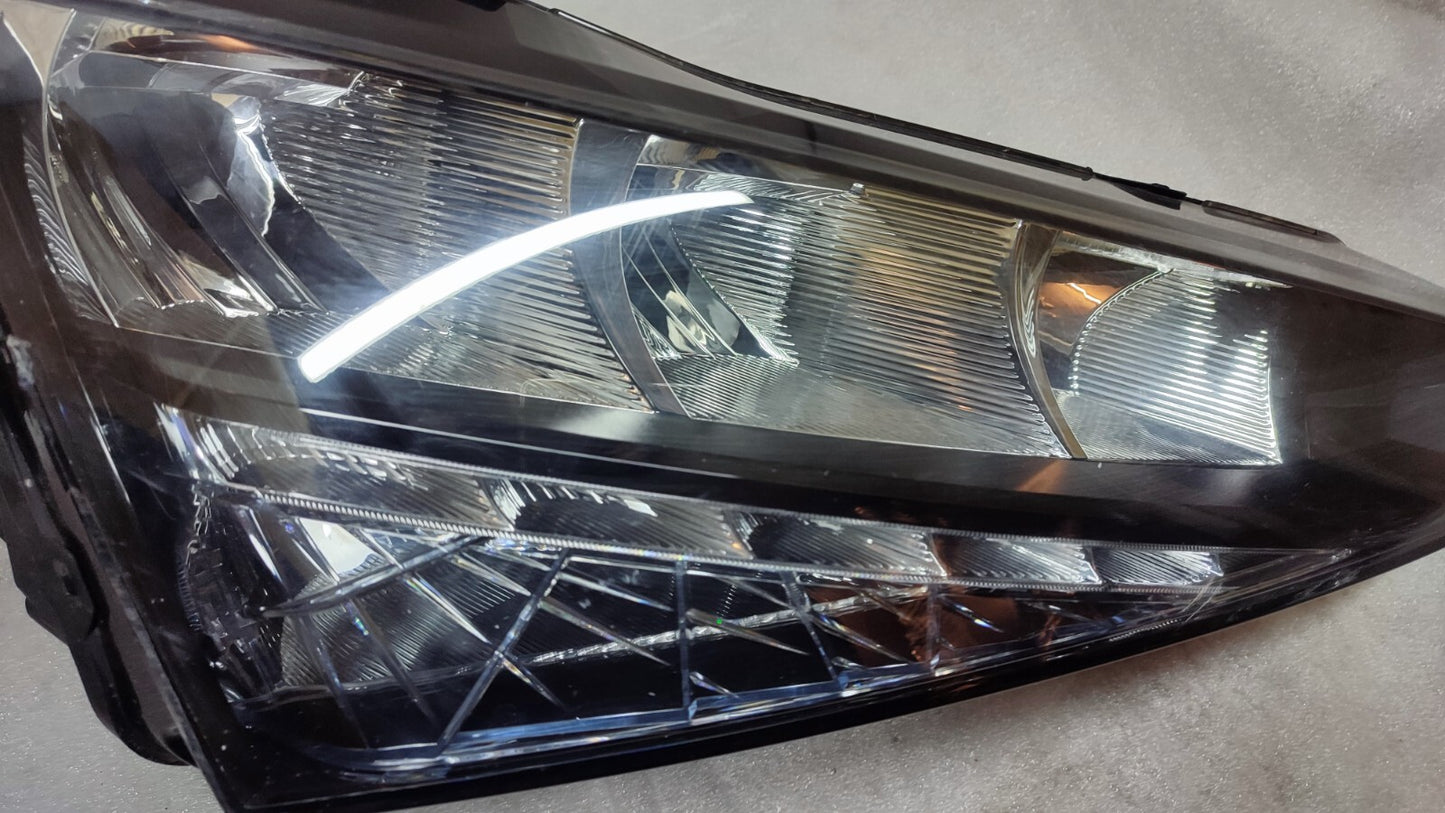 SKODA SCALA 2019-2022 GENUINE RIGHT DRIVER SIDE HEADLIGHT 657941020 sk83
