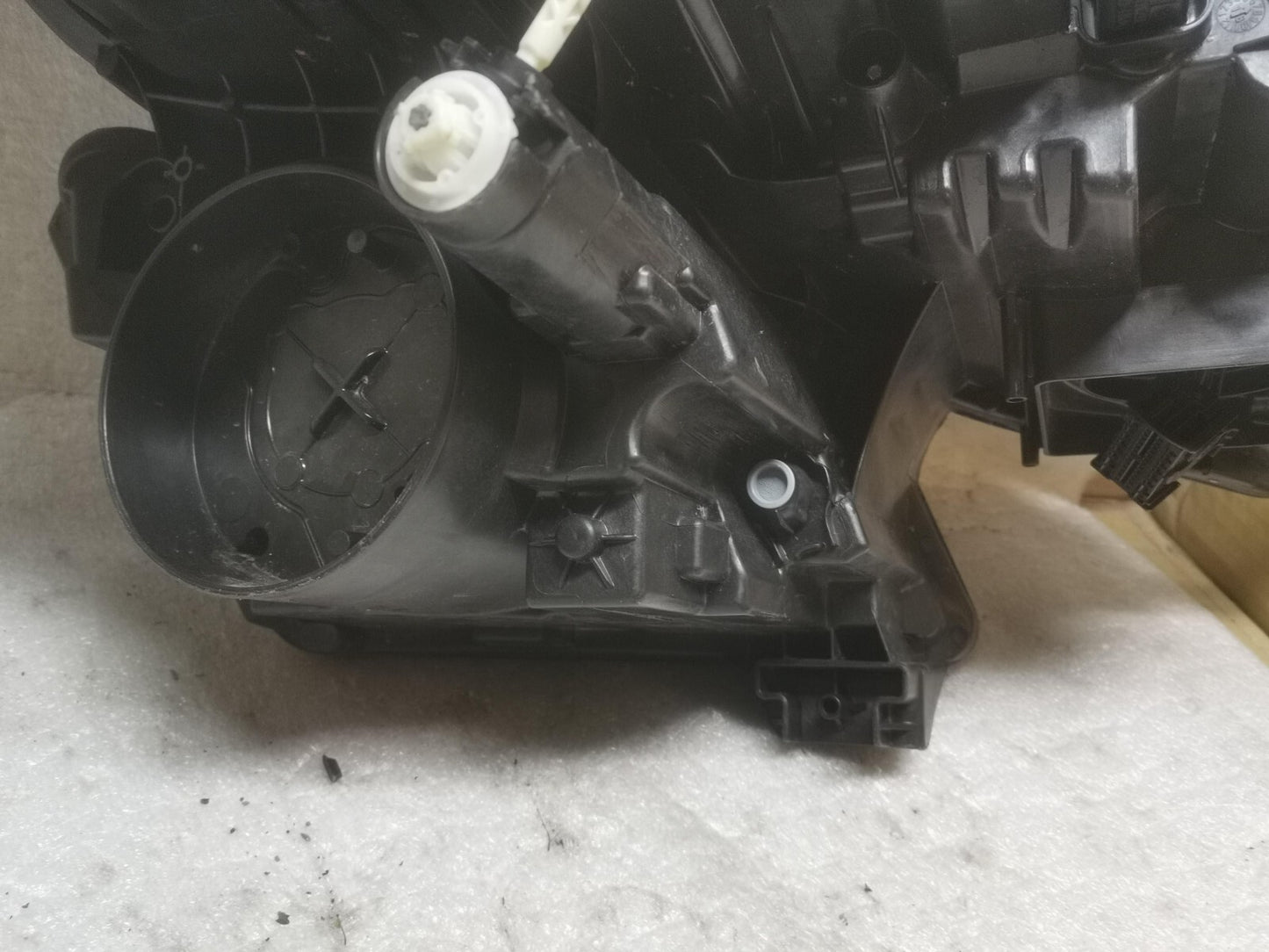 SKODA KODIAQ 2018 GENUINE PASSENGER SIDE LED HEADLIGHT 567941015E skkq74