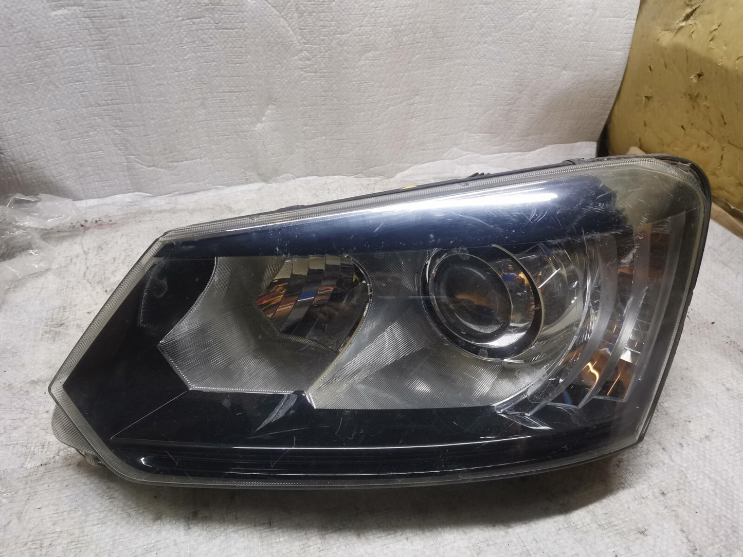 SKODA YETI 2013-17 NEARSIDE LEFT XENON LED HEADLIGHT GENUINE 5L2941015C skye37