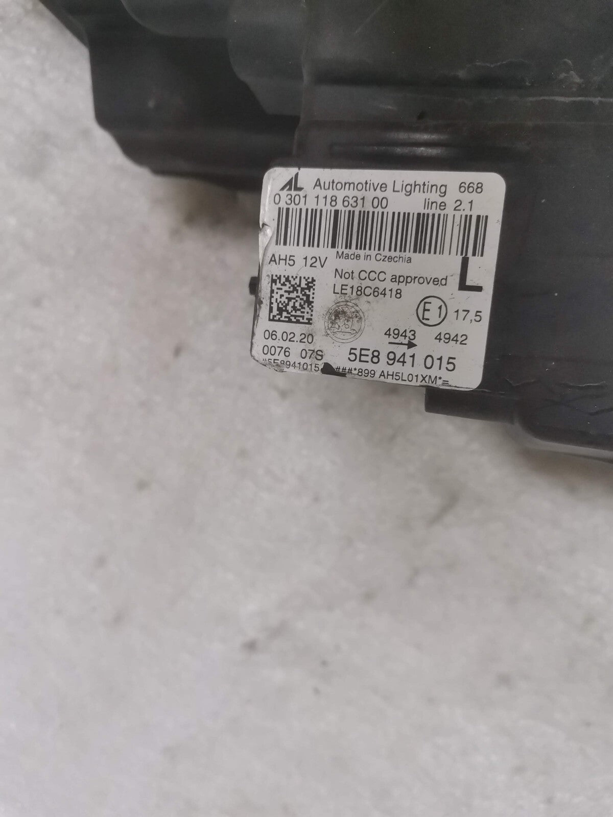 Skoda Octavia 2020 Led Headlight Passenger Side Genuine Oem 5e8941015 skoc54