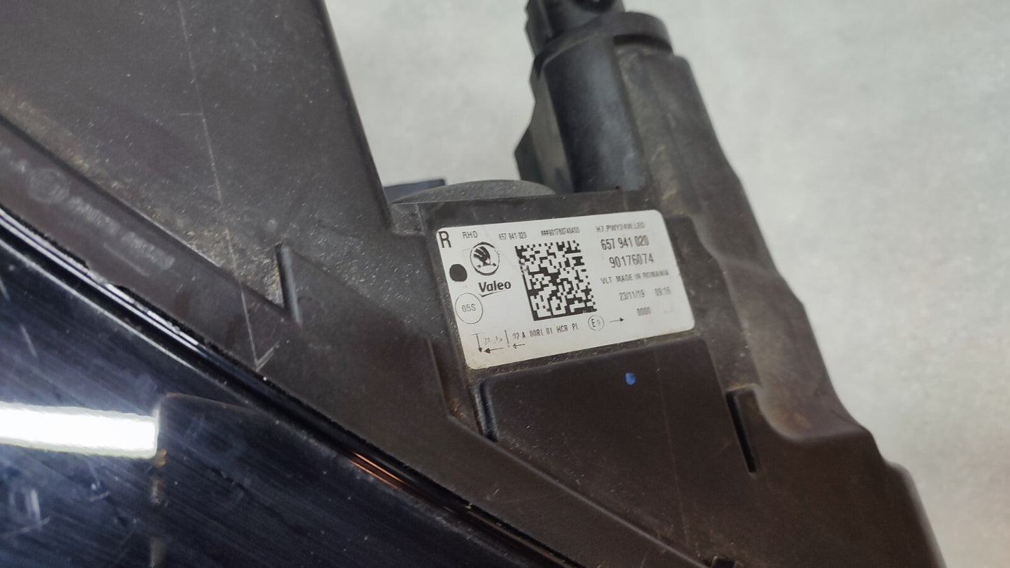 SKODA SCALA 2019-2022 GENUINE RIGHT DRIVER SIDE HEADLIGHT 657941020 sk83