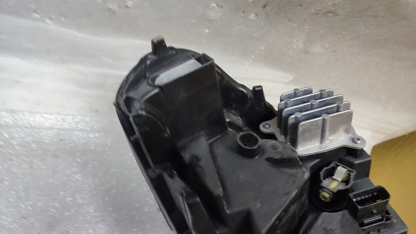 VAUXHALL CORSA F 2019+ DRIVERS RIGHT RH O/SIDE HEAD LIGHT HEADLAMP 39162656 v103