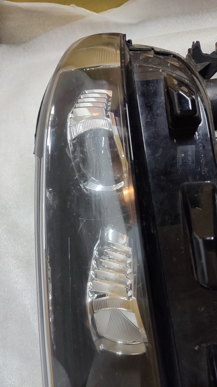 VOLKSWAGEN T-ROC R LINE N/S PASSENGER SIDE FULL LED HEADLIGHT 2GA941035Q vw143