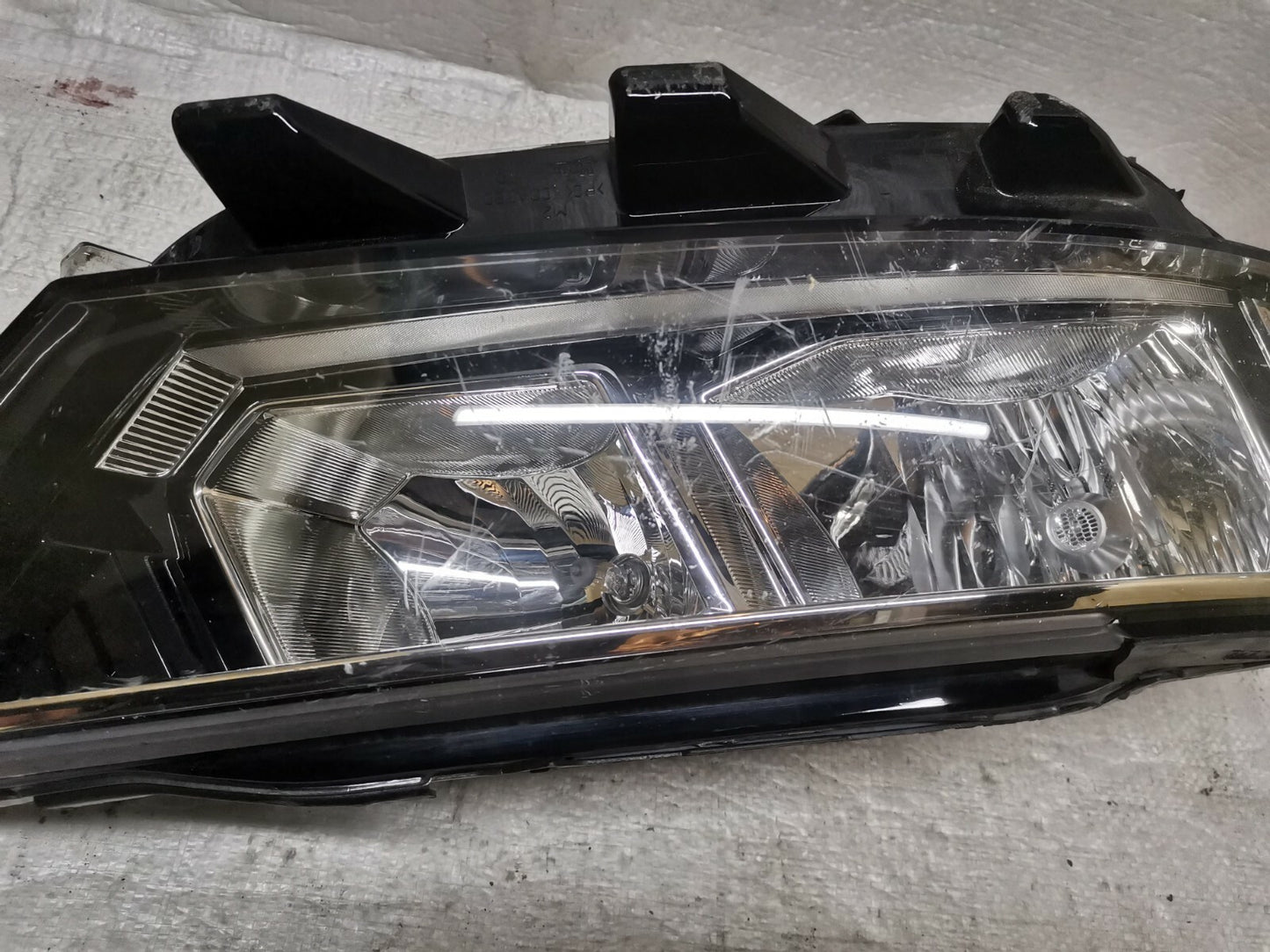 Volkswagen T-ROC Headlight Drivers Side Offside 2GA941006C VWTR46