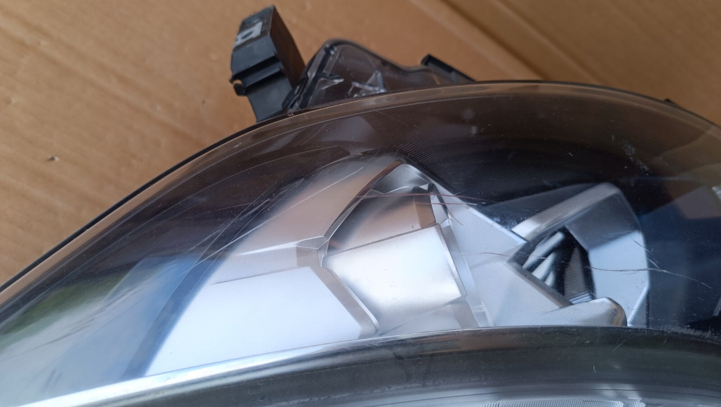 NISSAN QASHQAI Mk2 (J11) Left Passenger Side Front Headlight LED 100-18016 ni62