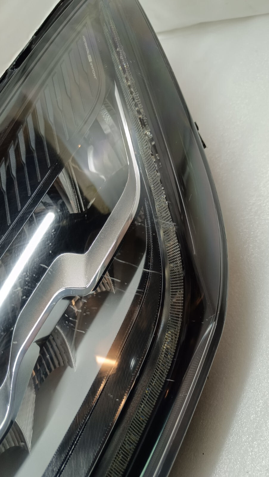 JAGUAR E PACE X540 NSF PASSENGERS SIDE FRONT LEFT LED HEADLIGHT J9C313W030DD j75