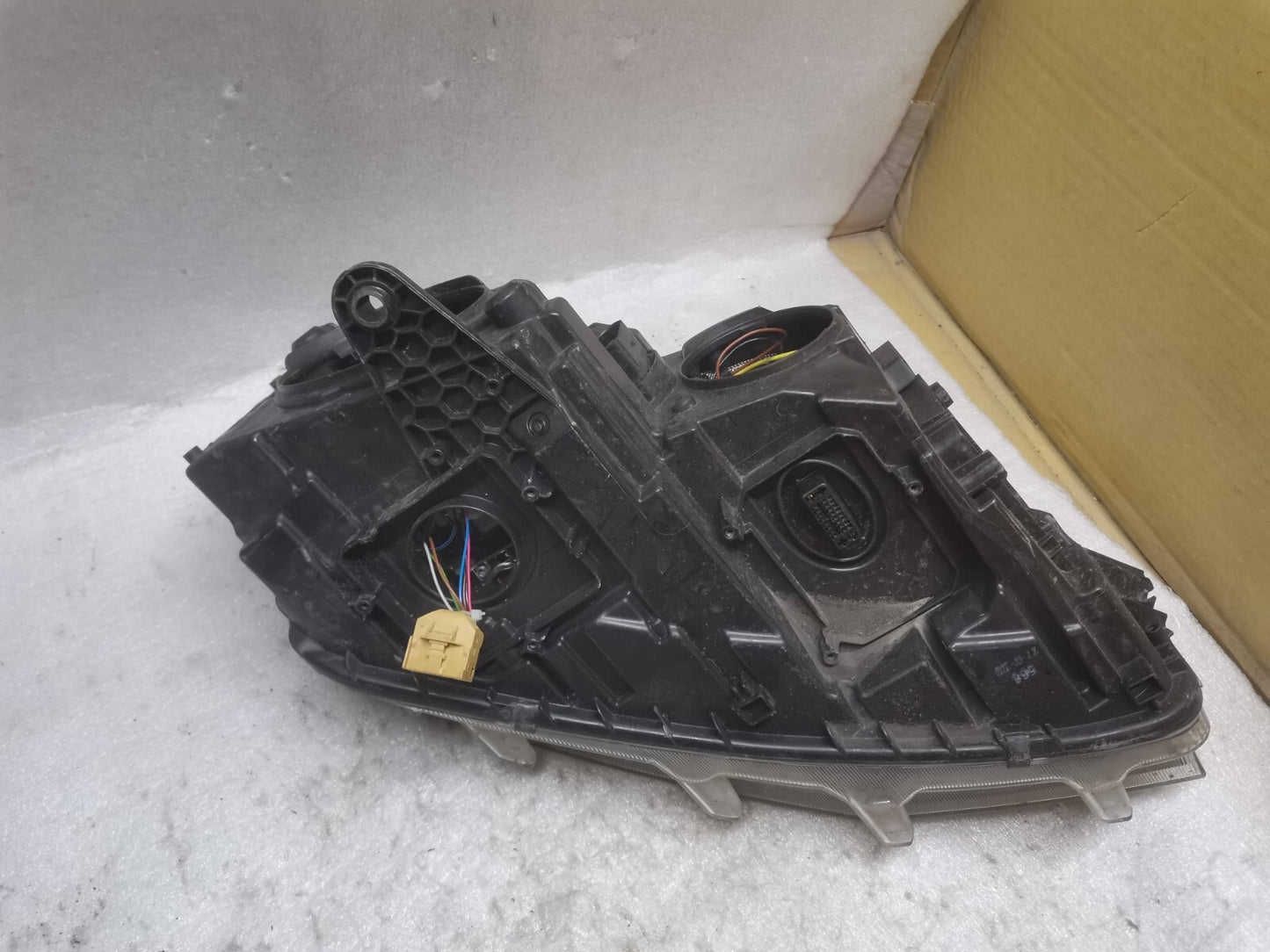 SKODA OCTAVIA 2013 - 2017 XENON PASSENGERSIDE HEADLIGHT 5E2941015B skoc67