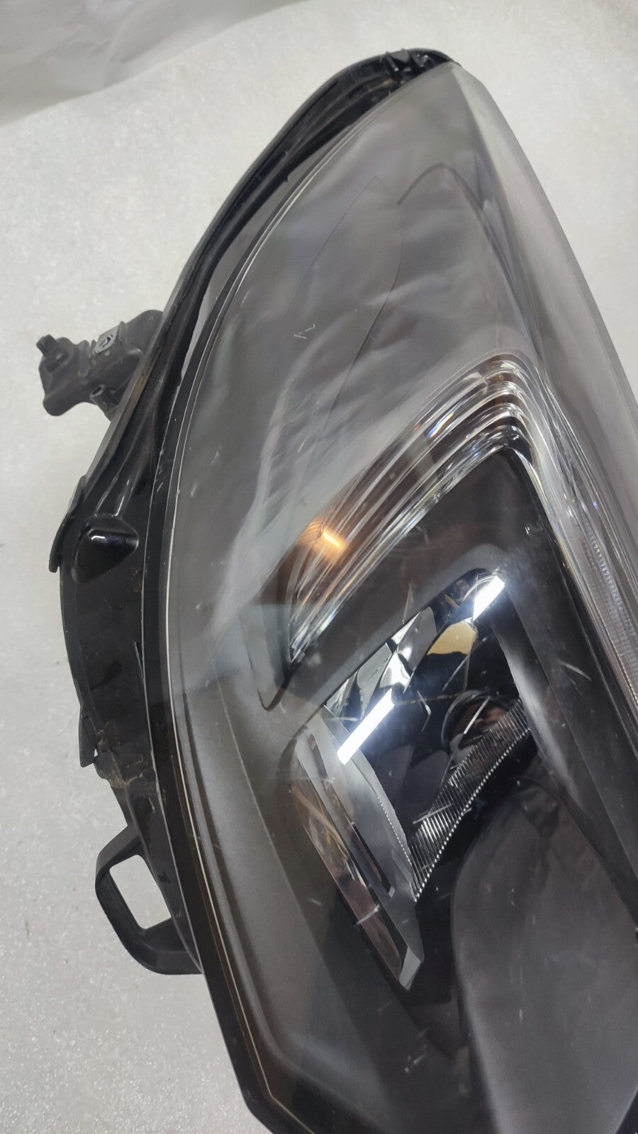 VAUXHALL ASTRA GENUINE  2018-2021 DRIVER SIDE LED HEADLIGHT 39195691 VX114