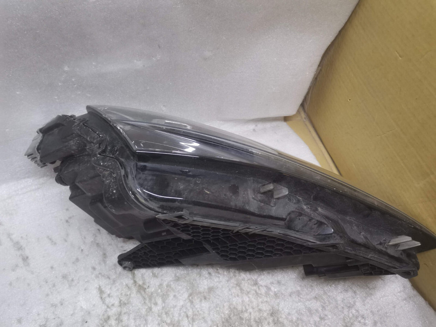 SKODA SUPERB MK3 FACELIFT CRYSTAL LED HEADLIGHT 2018-21 DRIVER O/S 3V2941016D 76