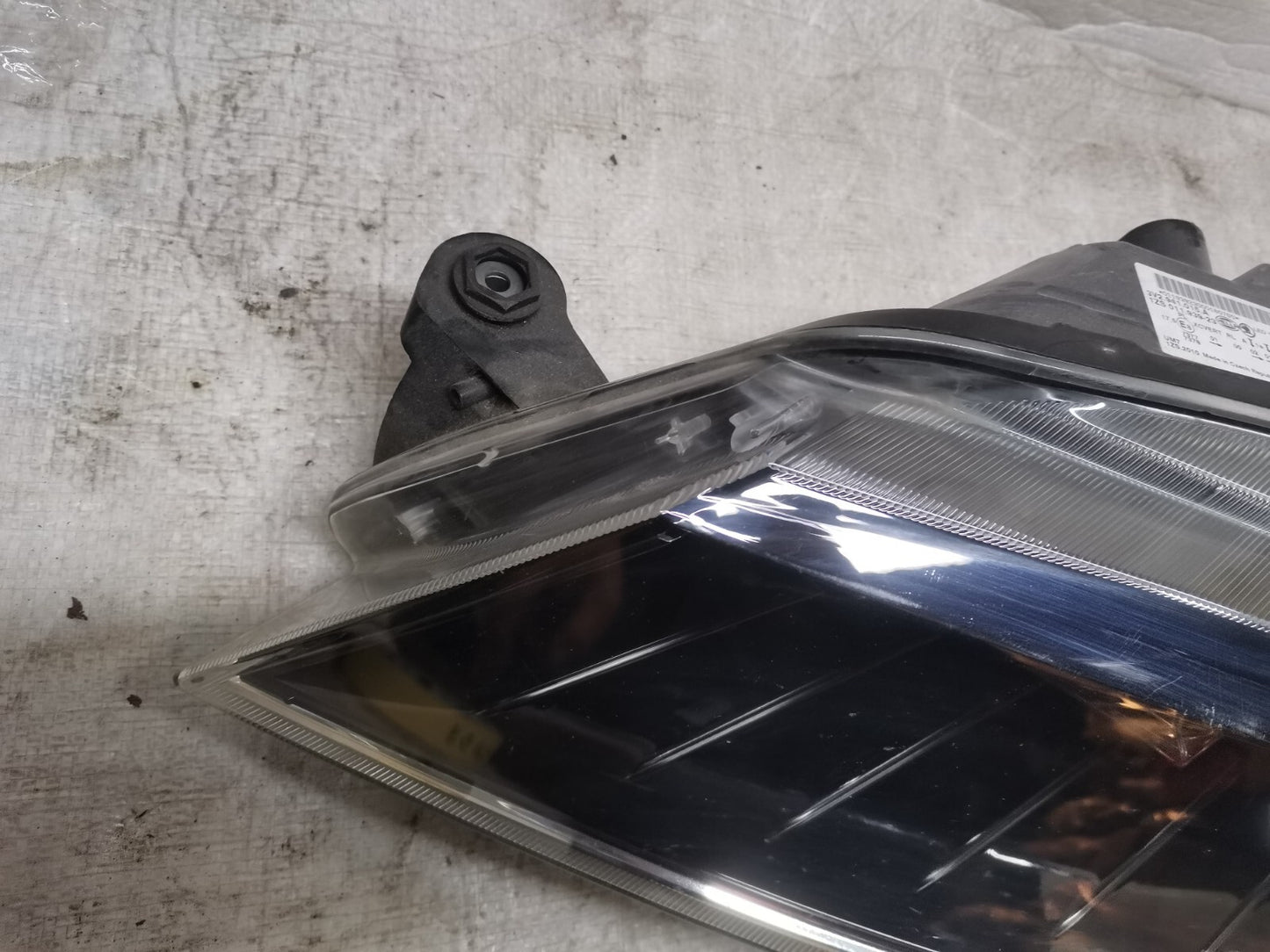 SKODA SUPERB 15-18 PASSENGERSIDE LED XENON HEADLIGHT 3V2941015A sksp33