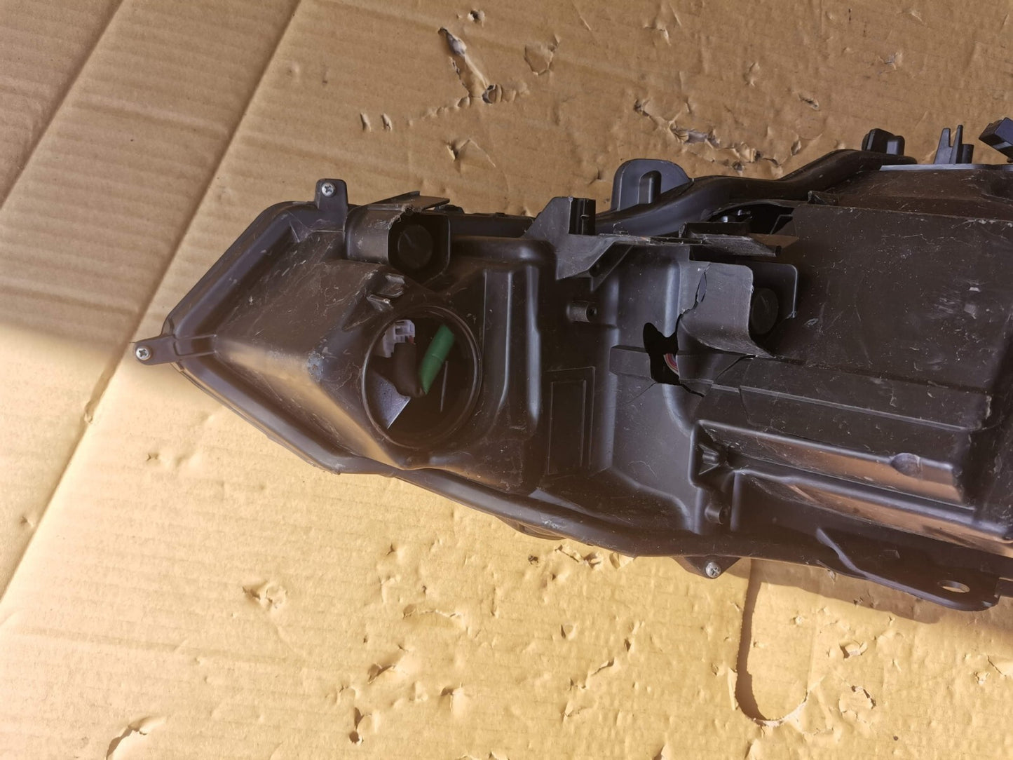 Lexus UX 200 250h LEFT PASSENGER Side Triple Beam LED Headlight 2019-22 leux9