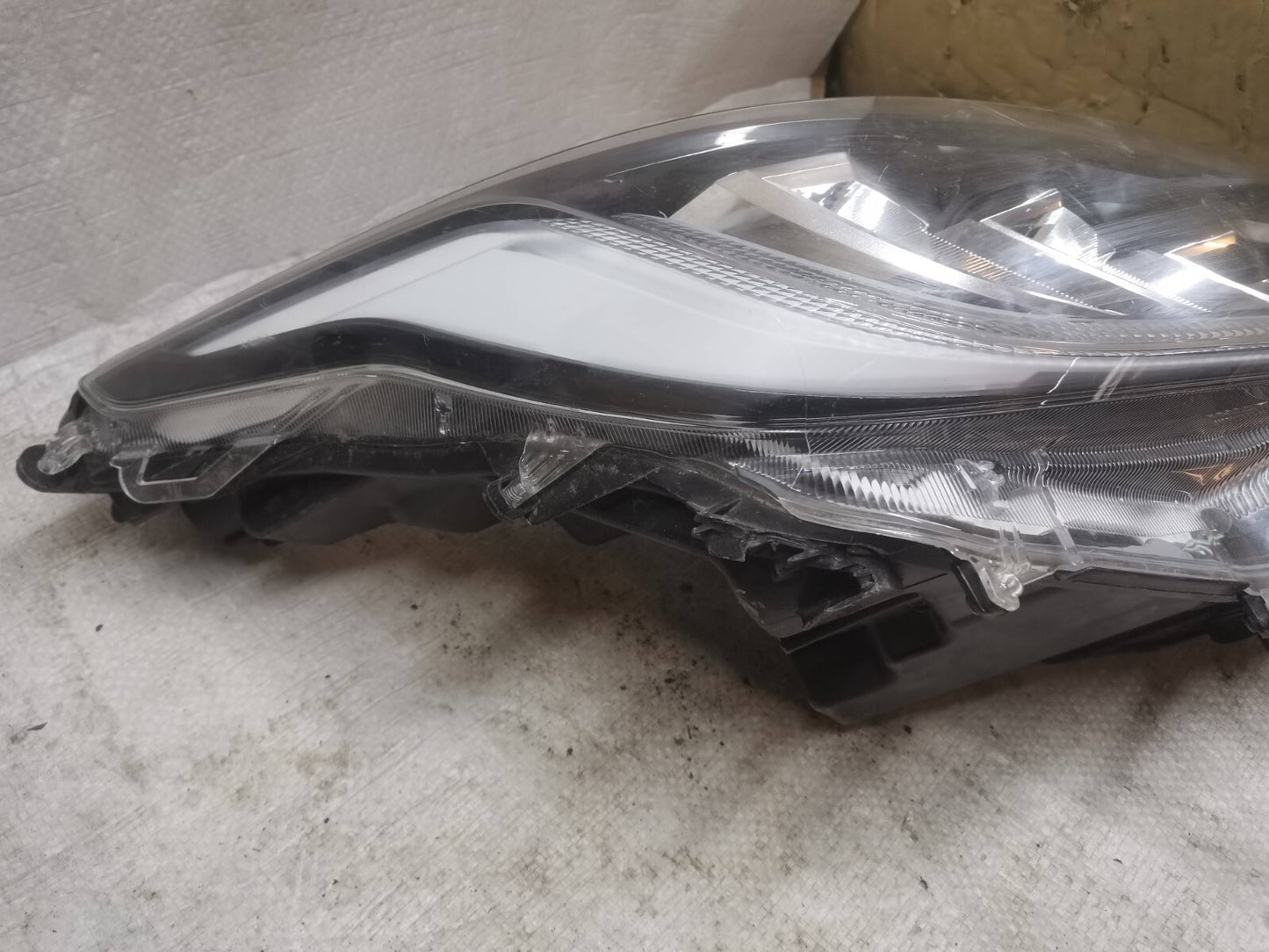 TOYOTA YARIS 2020 2021 2022 FULL LED PASSENGERSIDE N/S LEFT HEADLIGHT toya10