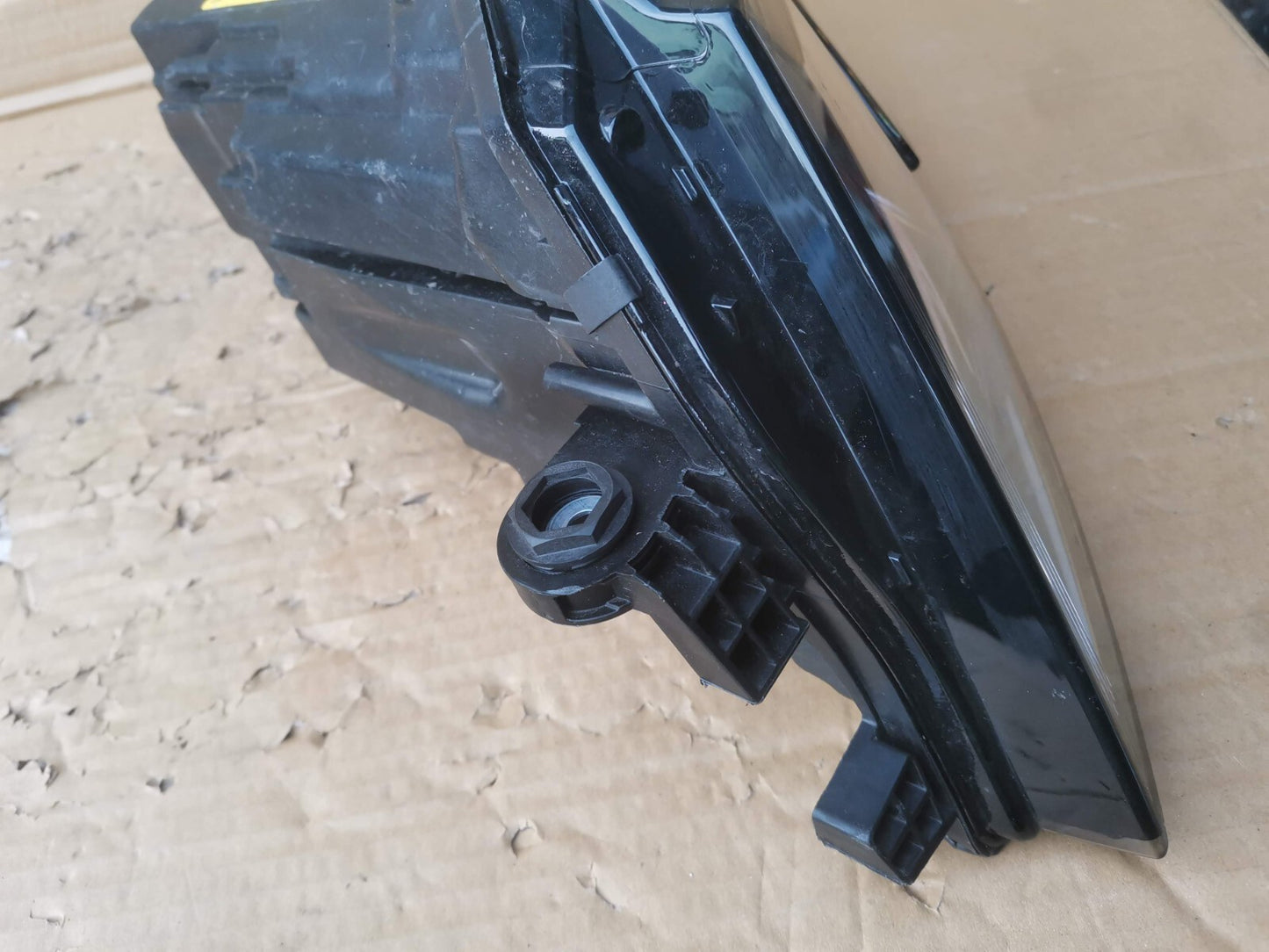 SKODA OCTAVIA MK3 FACELIFT NS PASSENGER SIDE HEADLIGHT LED XENON 5E2941015D sk65