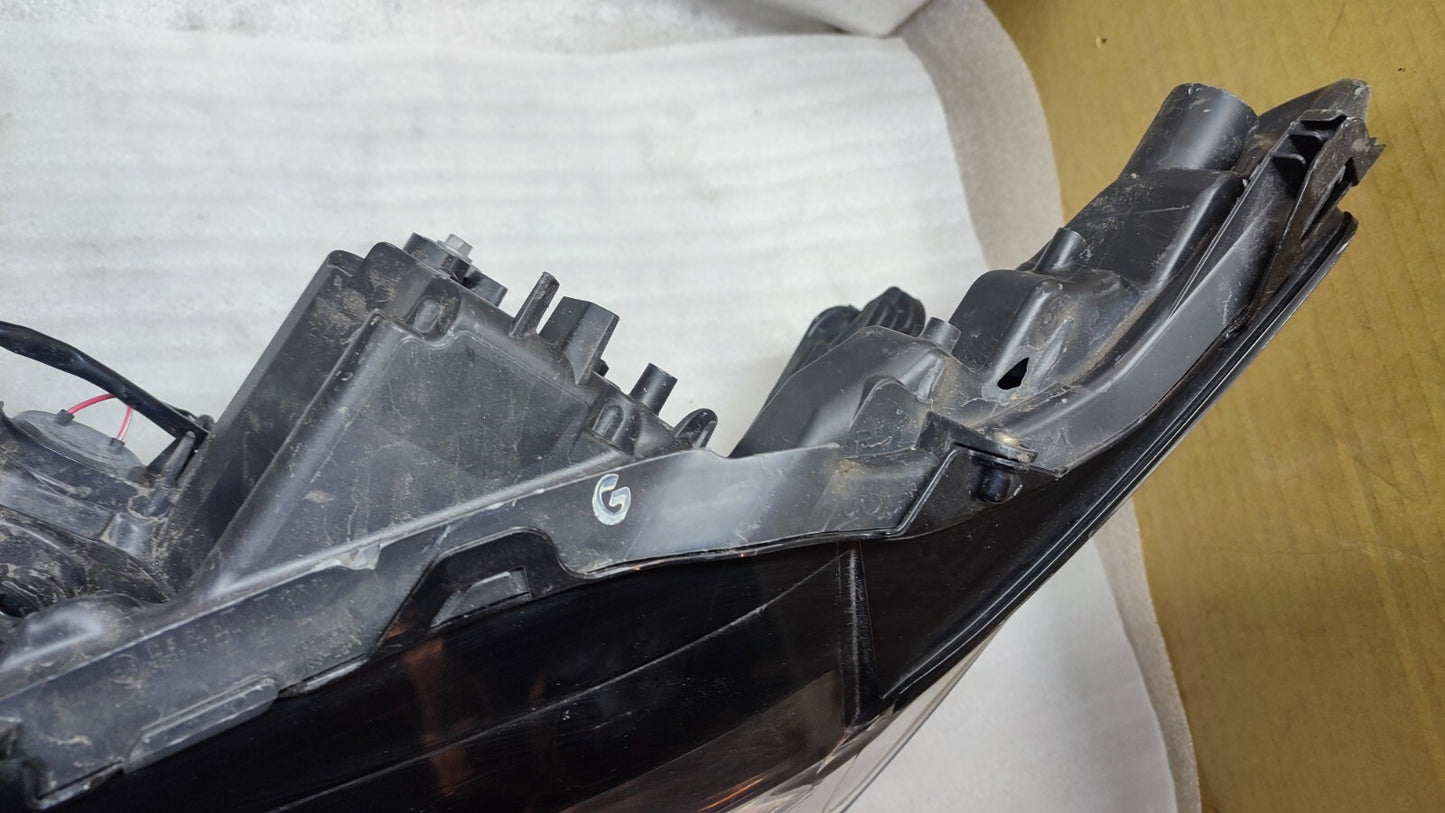 TOYOTA CAMRY 2018-22 HEADLIGHT LEFT PASSENGER SIDE 81150-33D10 GENUINEtoca24