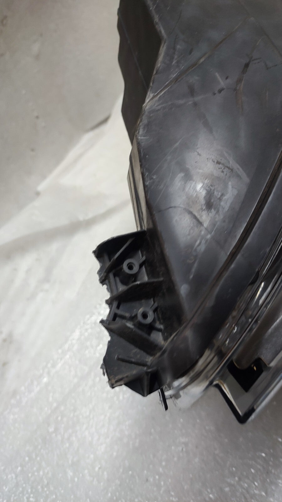 VAUXHALL COMBO 2017 TO 2020 PASSENGER SIDE HALOGEN HEADLIGHT 9816823880 vx104